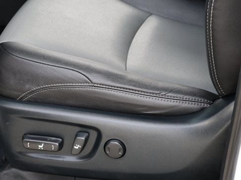 Used 2018 Toyota 4Runner SR5 Premium image 16