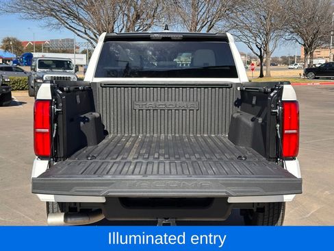 Used 2025 Toyota Tacoma SR5 image 12
