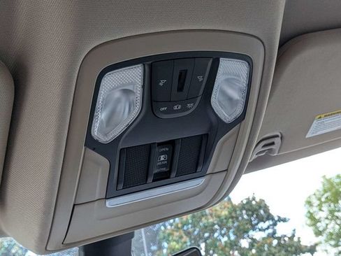 Used 2020 RAM 1500 Big Horn AWD/4WD image 23