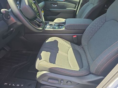 New 2026 Honda Pilot Sport image 30