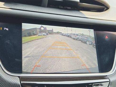 Used 2017 Cadillac XT5 Luxury w/ Driver Awareness Package FWD image 29