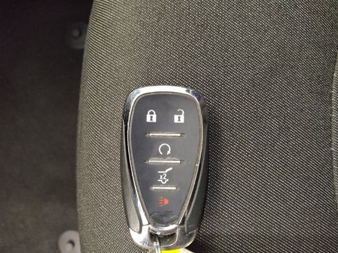 Used 2019 Chevrolet Equinox LT image 32