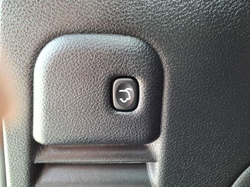 Used 2022 Jeep Grand Cherokee Limited image 14