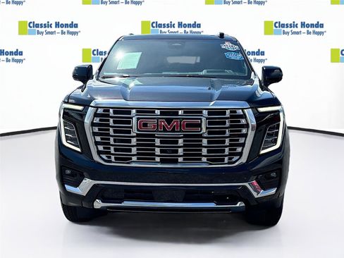 Used 2025 GMC Yukon XL Denali w/ Advanced Technology Package AWD/4WD image 2