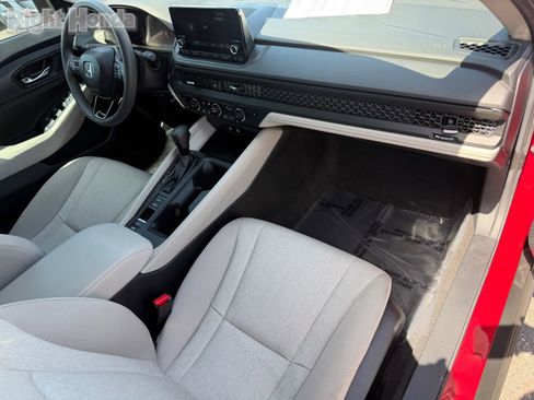Certified 2025 Honda Accord SE image 13