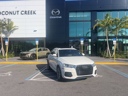 Used 2017 Audi Q3 2.0T Premium Plus w/ Premium Plus Package image 5