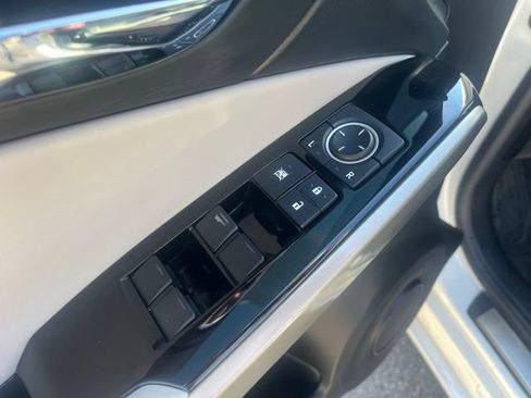 Used 2015 Lexus IS 350 w/ Navigation System Package RWD image 16