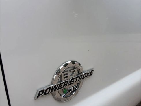 Used 2015 Ford F250 XL w/ Power Equipment Group AWD/4WD image 43