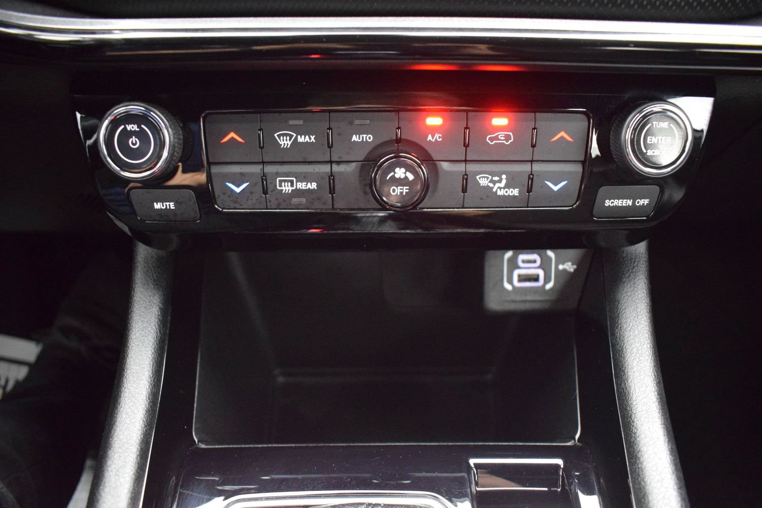Used 2022 Jeep Compass Latitude w/ Convenience Group FWD image 17