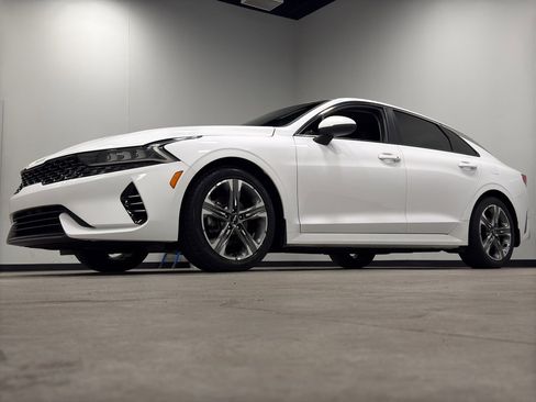 Used 2022 Kia K5 LXS image 4