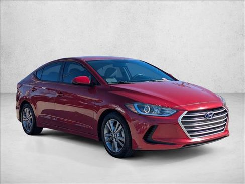 Used 2017 Hyundai Elantra SE image 3