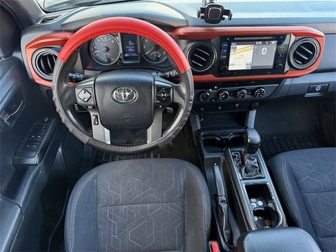 Used 2016 Toyota Tacoma TRD Off-Road image 12