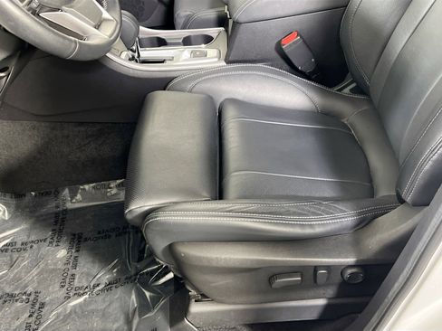 Used 2022 Subaru Ascent Limited w/ Technology Package image 20