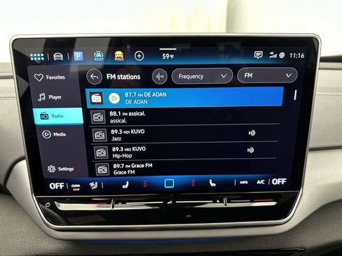 Certified 2024 Volkswagen ID.4 Pro AWD/4WD image 17