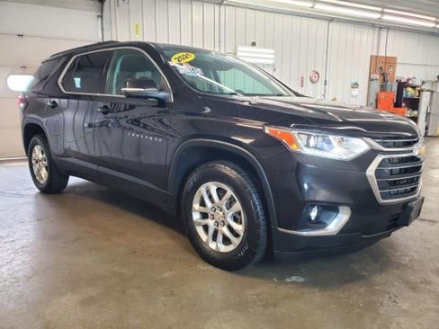 Used 2021 Chevrolet Traverse LT FWD image 2
