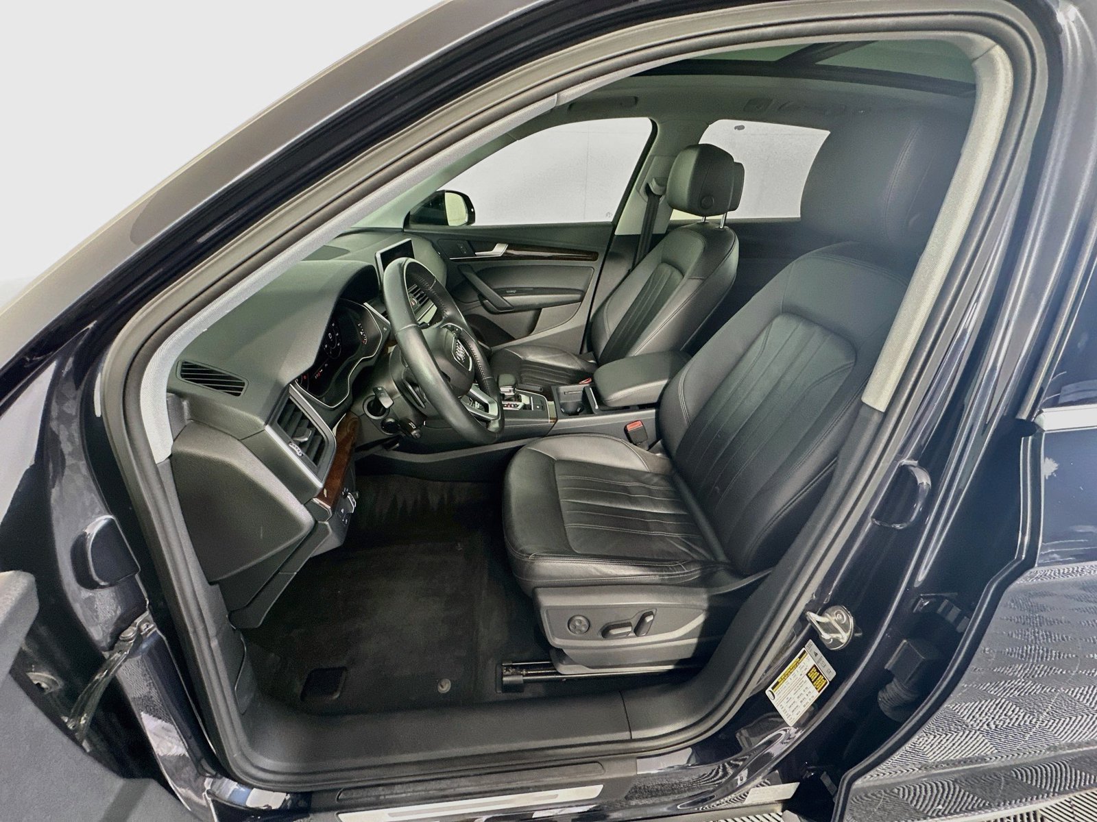 Used 2018 Audi Q5 2.0T Premium Plus w/ Premium Plus Package AWD/4WD image 21