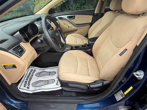 Used 2013 Hyundai Elantra GLS w/ Preferred Pkg FWD image 16