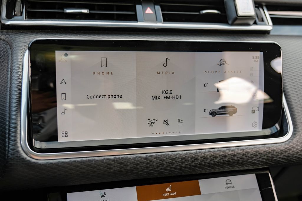 Used 2021 Land Rover Range Rover Velar R-Dynamic S AWD/4WD image 37