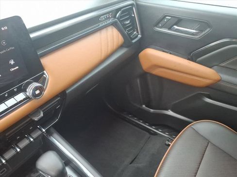 Used 2023 GMC Canyon AT4 w/ AT4 Premium Package image 32