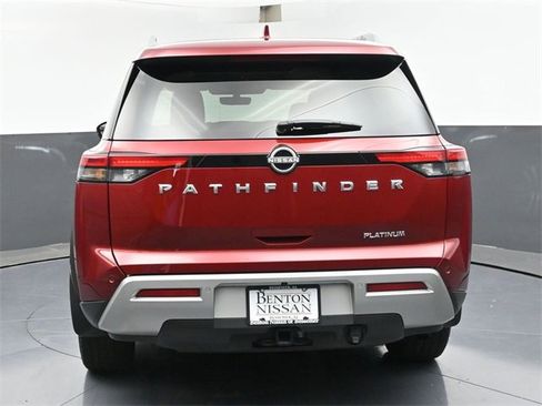 Used 2025 Nissan Pathfinder Platinum image 41