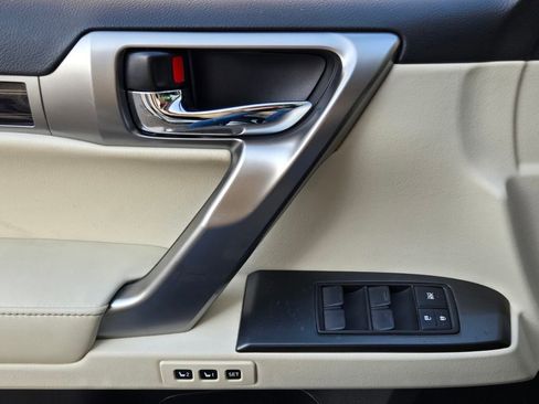 Used 2023 Lexus GX 460 Luxury w/ Sport Design Package image 23