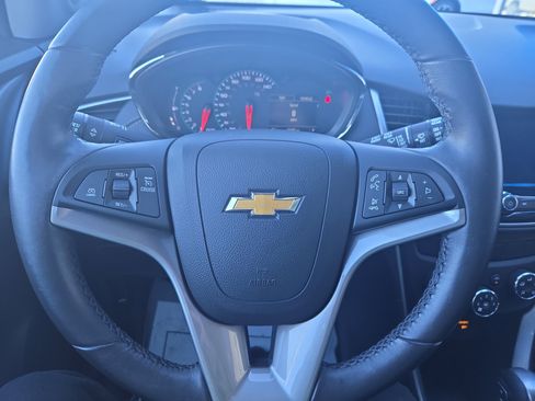 Certified 2022 Chevrolet Trax LT w/ LT Convenience Package image 14