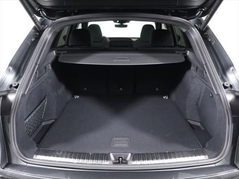 New 2025 Audi SQ5 Premium Plus image 30