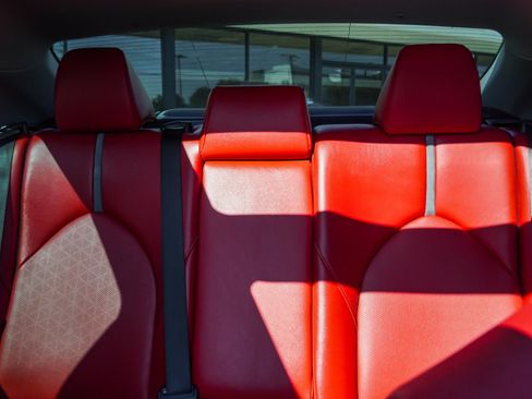 Used 2019 Toyota Camry XSE FWD image 22