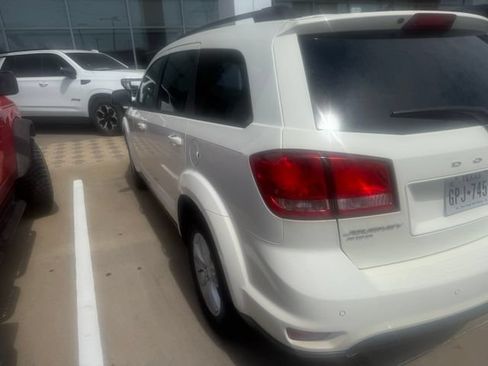 Used 2015 Dodge Journey SXT w/ Flexible Seating Group AWD/4WD image 3