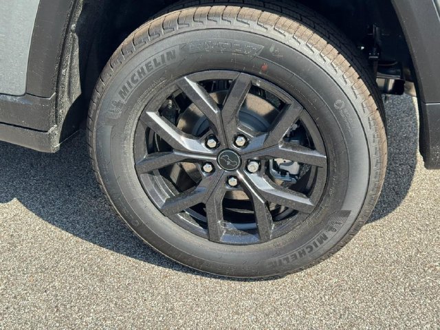 New 2027 Jeep Grand Cherokee Altitude AWD/4WD image 7