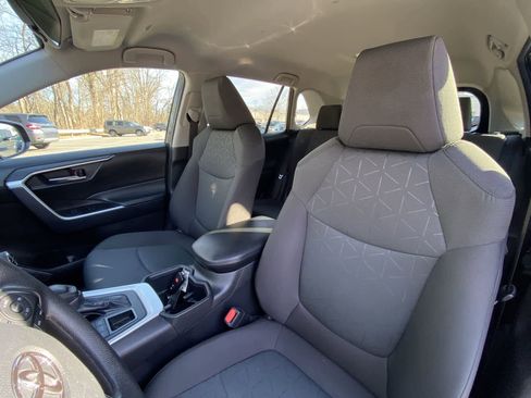 Used 2024 Toyota RAV4 XLE image 24