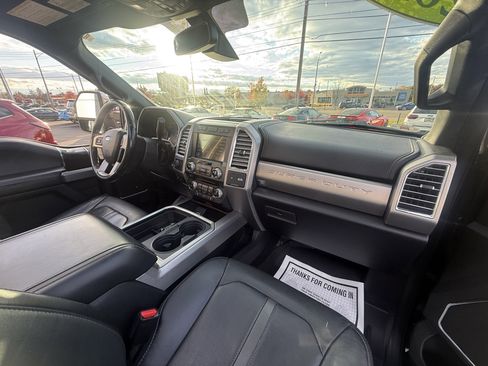 Used 2017 Ford F350 Platinum w/ Platinum Ultimate Package image 20