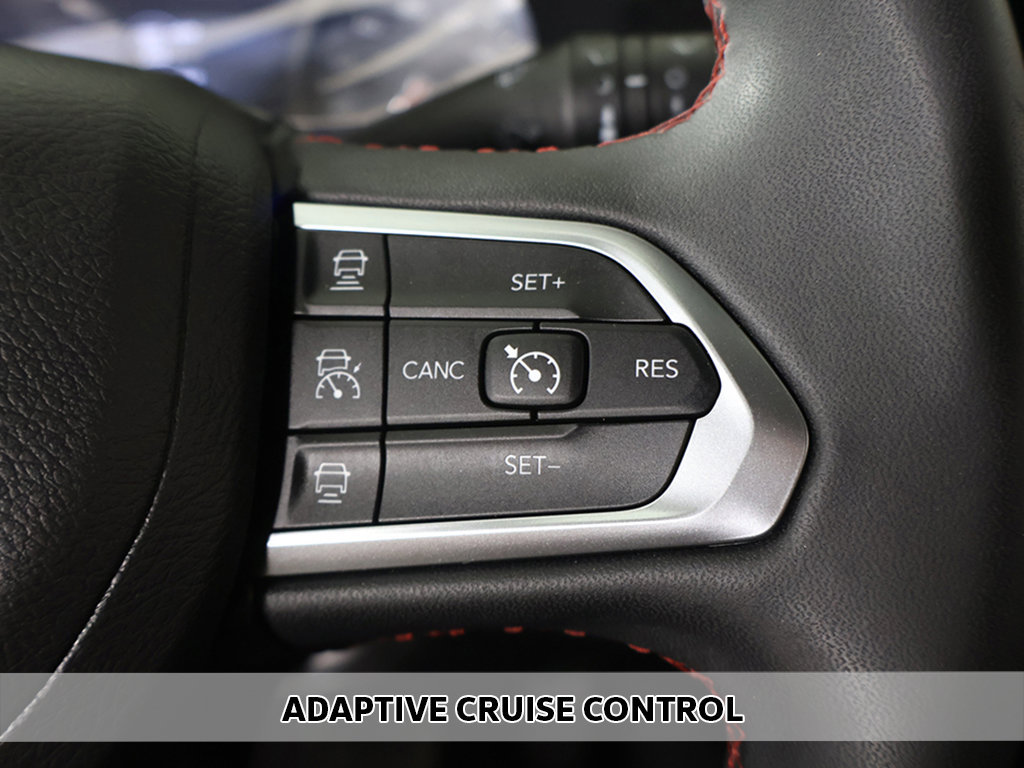 Used 2024 Jeep Compass Trailhawk AWD/4WD image 3