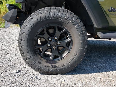 Used 2021 Jeep Wrangler Unlimited Sport AWD/4WD image 9