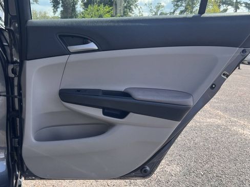 Used 2012 Honda Accord LX image 18