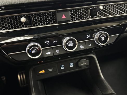 Used 2025 Honda Civic Sport image 27