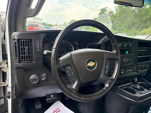 Used 2022 Chevrolet Express 3500 w/ Power Convenience Package RWD image 13
