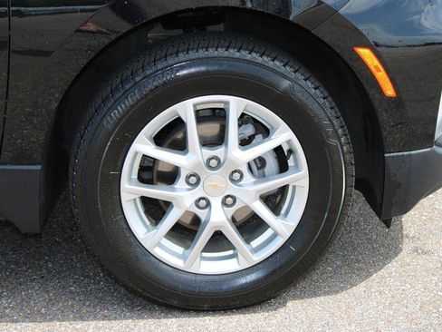 Used 2024 Chevrolet Equinox LT w/ LPO, Floor Liner Package AWD/4WD image 5