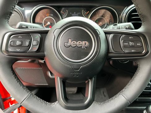 Used 2023 Jeep Wrangler Unlimited Sport AWD/4WD image 14