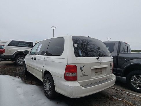 Used 2004 Kia Sedona LX image 2