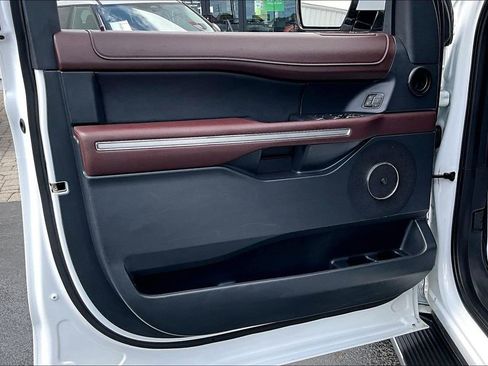 Used 2023 Ford Expedition Limited AWD/4WD image 19