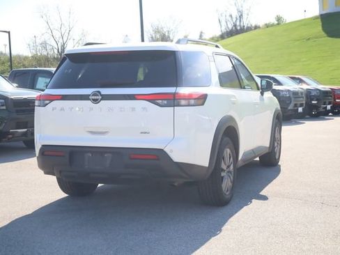 Certified 2025 Nissan Pathfinder SV AWD/4WD image 6