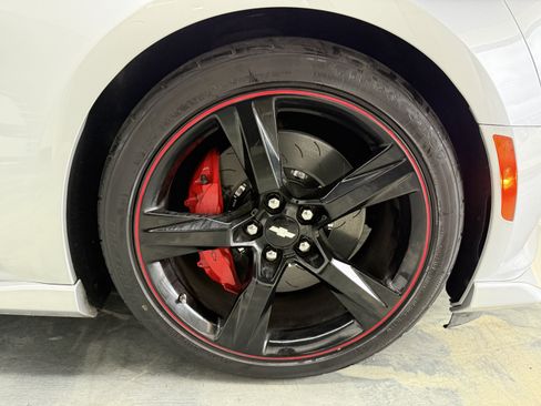 Used 2016 Chevrolet Camaro SS RWD image 26