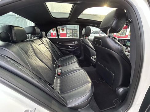 Used 2018 Mercedes-Benz E 300 E 300 4MATIC Sedan image 16