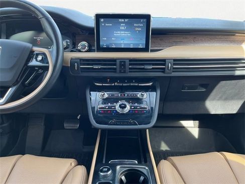 Used 2022 Lincoln Corsair FWD image 12