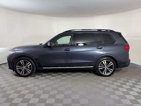 Used 2022 BMW X7 xDrive40i w/ M Sport Package AWD/4WD image 2
