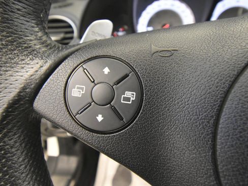 Used 2009 Mercedes-Benz SL 63 AMG image 35