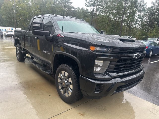 Used 2025 Chevrolet Silverado 2500 Custom w/ Custom Value Package AWD/4WD image 2