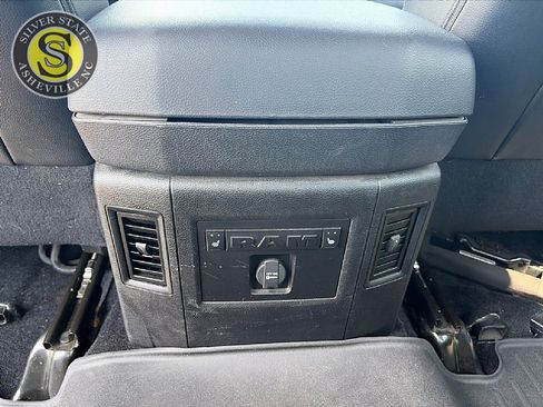 Used 2013 RAM 1500 Laramie w/ Convenience Group AWD/4WD image 15