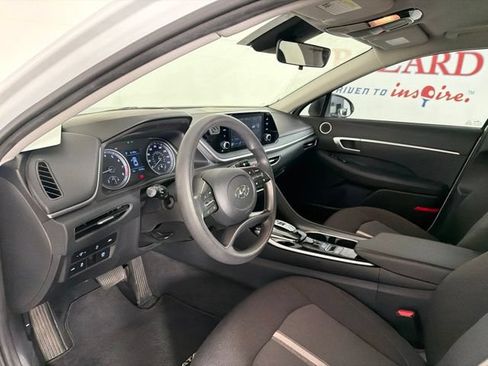 Used 2022 Hyundai Sonata SE w/ Cargo Package FWD image 12